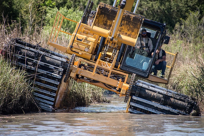 How to Choose the Right Amphibious Undercarriage for Your Excavator